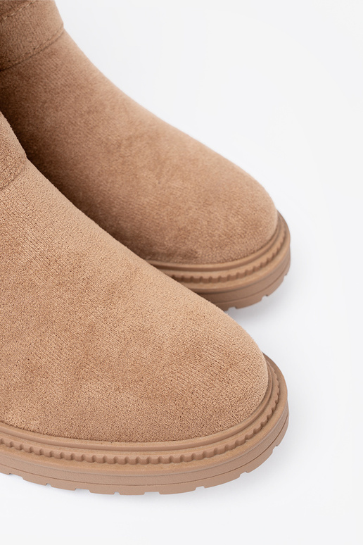 Pruunid värvi lumesaapad z ozdobnymi kuldnemi klamrami