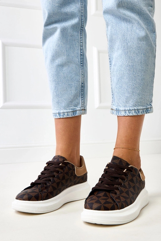 Rudade värvi tossud platvormiga ja... Rudade värvi tossud platvormiga ja...