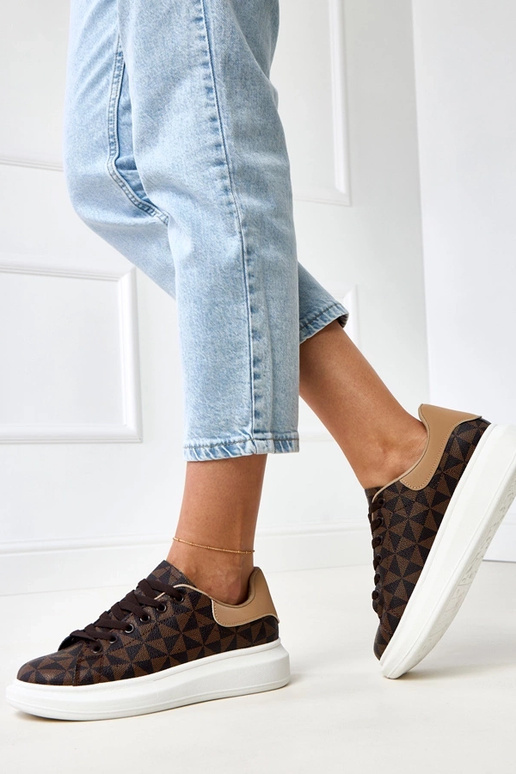 Rudade värvi tossud platvormiga ja... Rudade värvi tossud platvormiga ja...