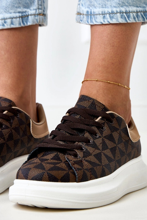 Rudade värvi tossud platvormiga ja... Rudade värvi tossud platvormiga ja...