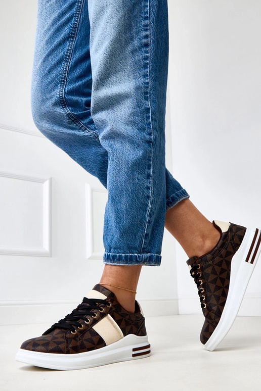 Rudade värvi tossud platvormiga ja... Rudade värvi tossud platvormiga ja...