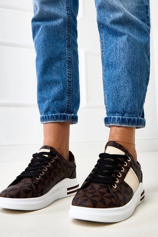 Rudade värvi tossud platvormiga ja... Rudade värvi tossud platvormiga ja...