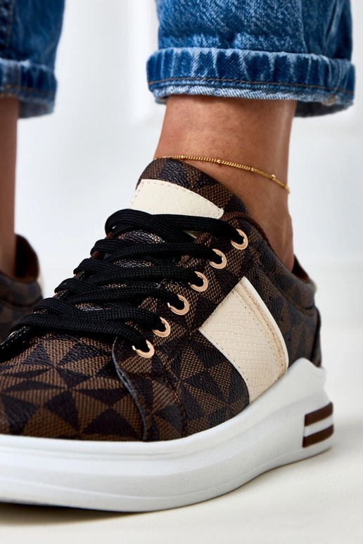 Rudade värvi tossud platvormiga ja... Rudade värvi tossud platvormiga ja...