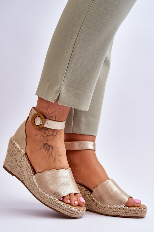 Pealhk Platvormiga sandaalid Comfort Shoe Kuldset värvi Verola Pealhk Platvormiga sandaalid Comfort Shoe Kuldset värvi Verola