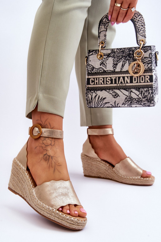 Pealhk Platvormiga sandaalid Comfort Shoe Kuldset värvi Verola Pealhk Platvormiga sandaalid Comfort Shoe Kuldset värvi Verola