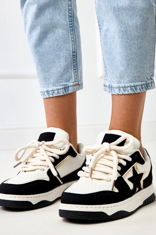 Must-valged platvormi spordijalatsid... Must-valged platvormi spordijalatsid...