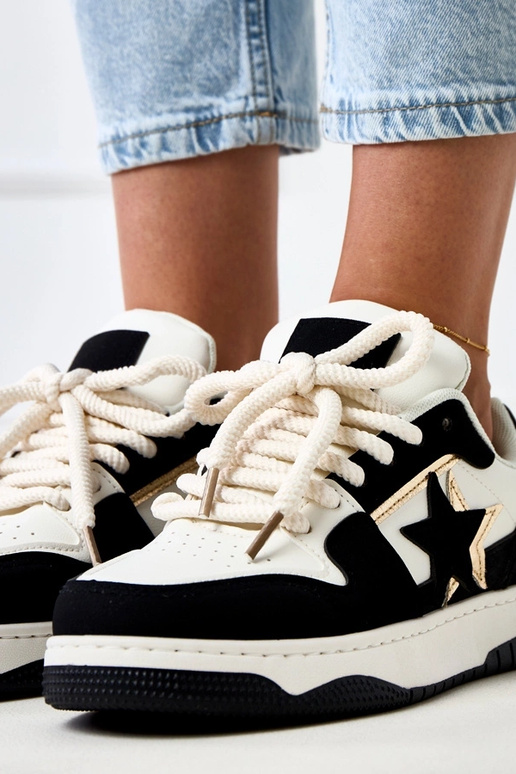 Must-valged platvormi spordijalatsid... Must-valged platvormi spordijalatsid...