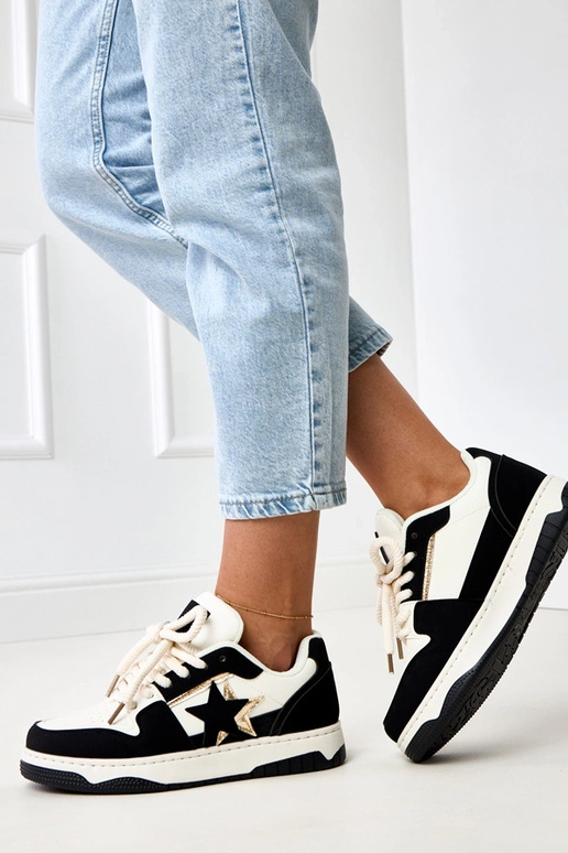 Must-valged platvormi spordijalatsid... Must-valged platvormi spordijalatsid...