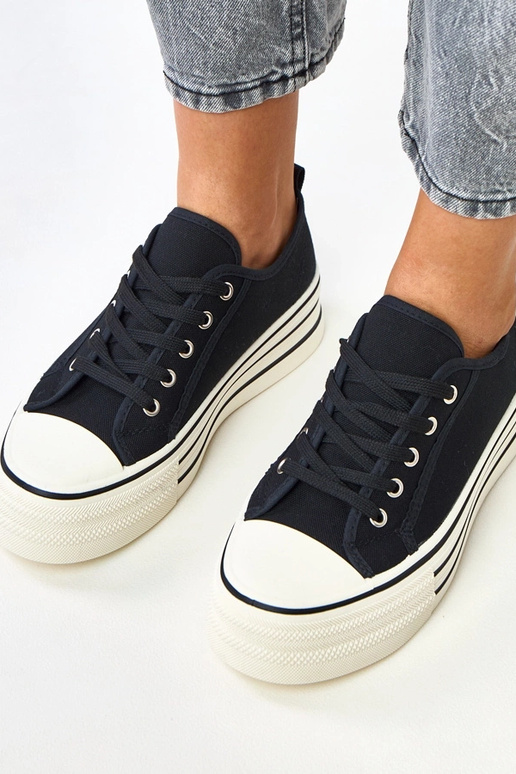 Mustad platvormi tossud Talah Mustad platvormi tossud Talah