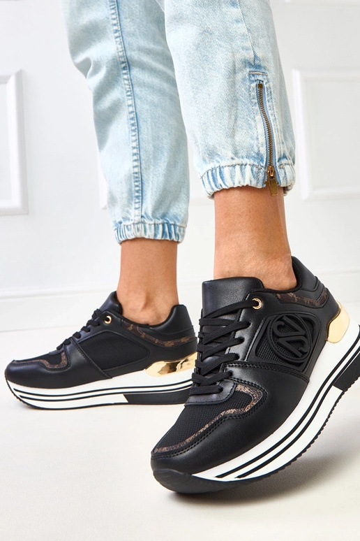 Mustad platvormi tossud kuldse...