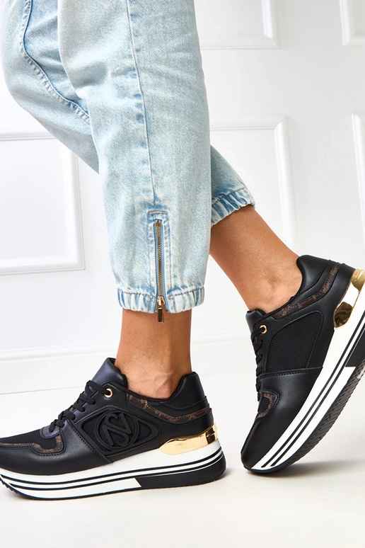 Mustad platvormi tossud kuldse...