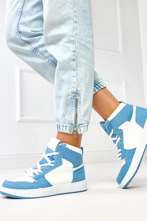 Kõrged tossud üle pahkluu...