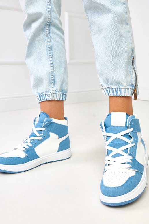 Kõrged tossud üle pahkluu...