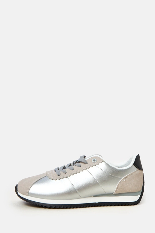 Hõbedased sportlikud kingad beeži... Hõbedased sportlikud kingad beeži...