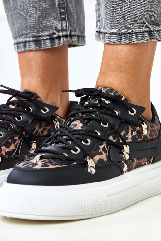 Must-valged platvormi tossud... Must-valged platvormi tossud...