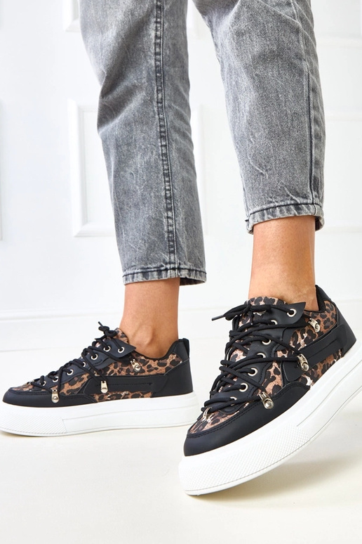 Must-valged platvormi tossud... Must-valged platvormi tossud...