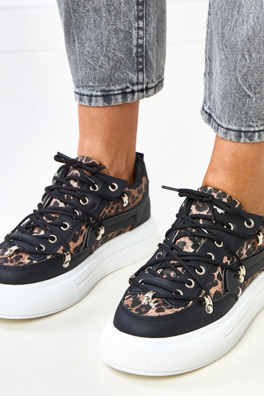 Must-valged platvormi tossud... Must-valged platvormi tossud...