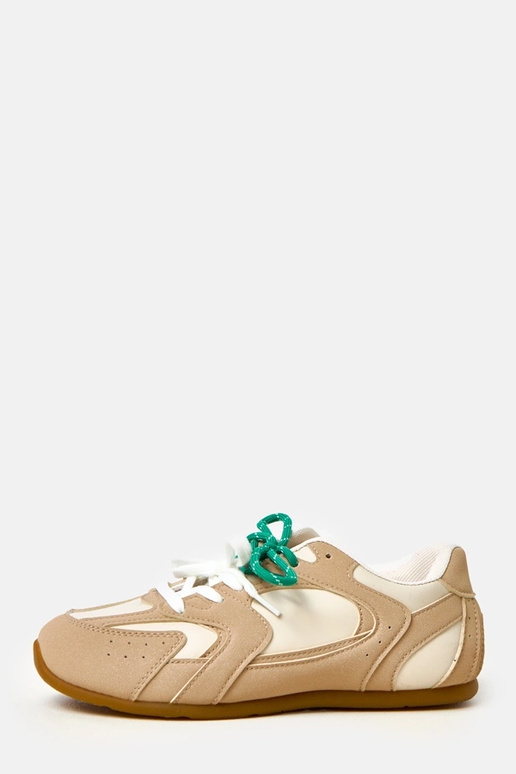 Beežid sportlikud jalanõud kahekordse... Beežid sportlikud jalanõud kahekordse...