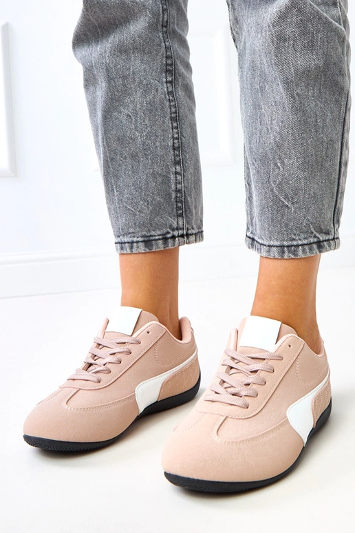 Roosad sportlikud jalanõud valge... Roosad sportlikud jalanõud valge...