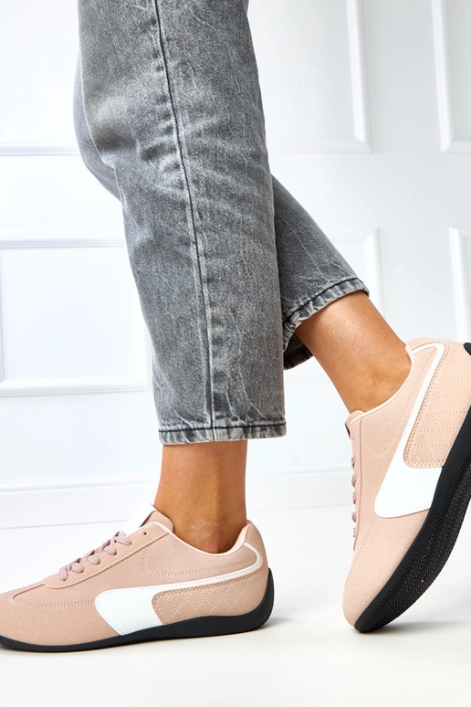 Roosad sportlikud jalanõud valge... Roosad sportlikud jalanõud valge...