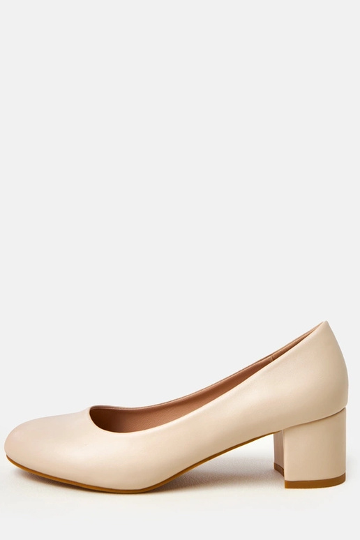 Kreemivärvi madalad kingad Polili