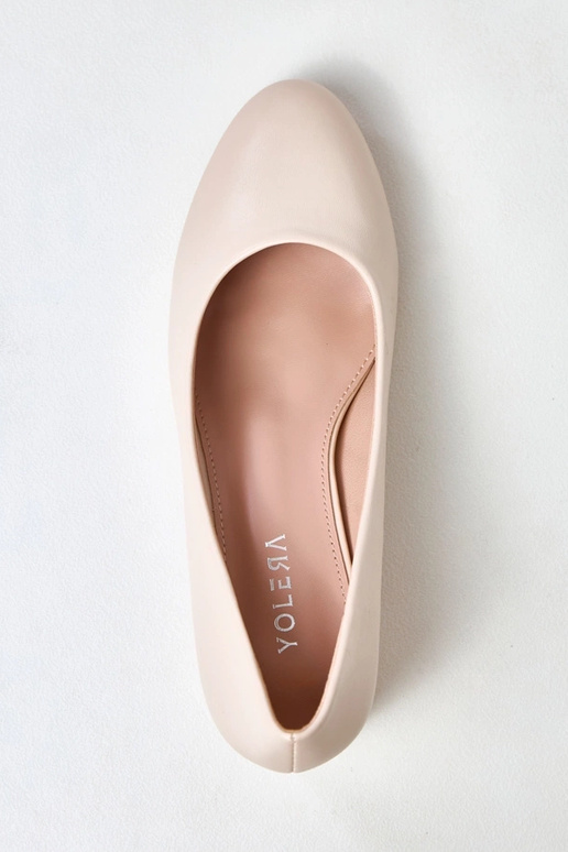 Kreemivärvi madalad kingad Polili