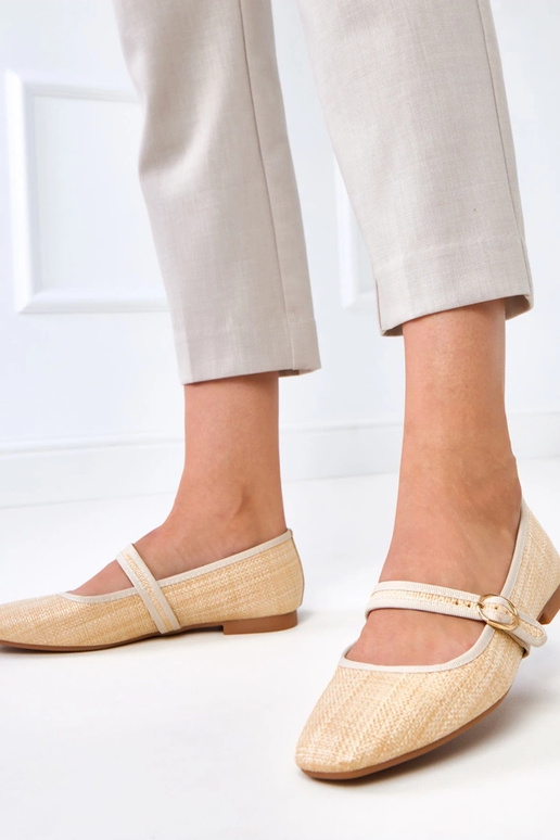 Kreemivärvi punutud baleriinad...