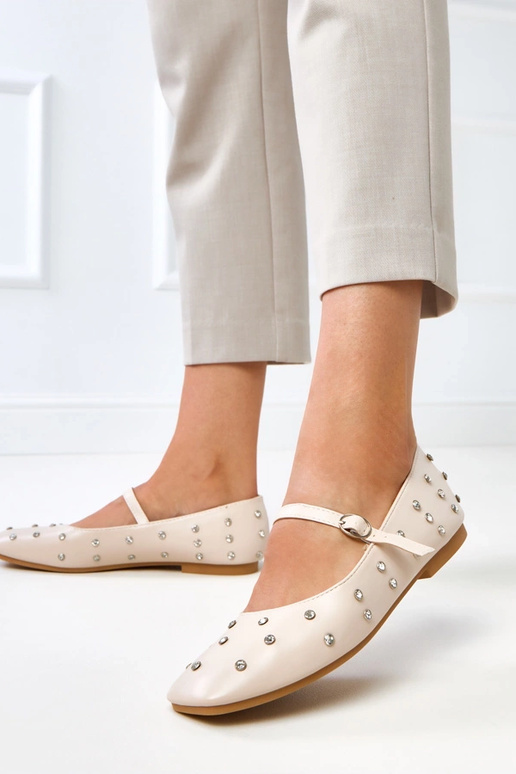 Kreemivärvi baleriinad kristallidega...