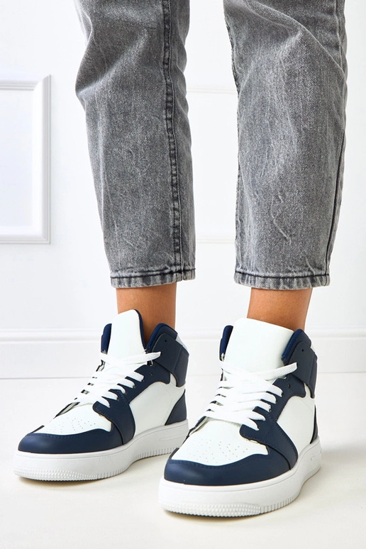 Olsen kõrged valged tumesinine... Olsen kõrged valged tumesinine...