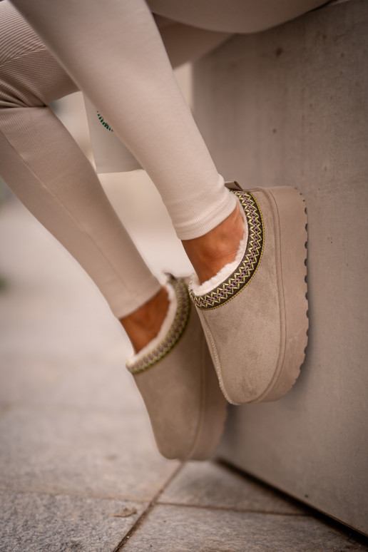 nööpidega lumesaapad Pealiste omad platvormiga voodriga karusnahaga Rohelist värvi Remenia