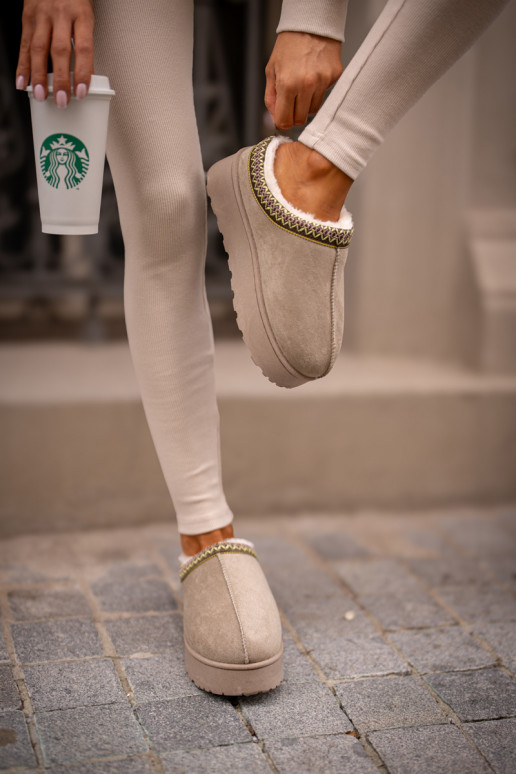 nööpidega lumesaapad Pealiste omad platvormiga voodriga karusnahaga Rohelist värvi Remenia