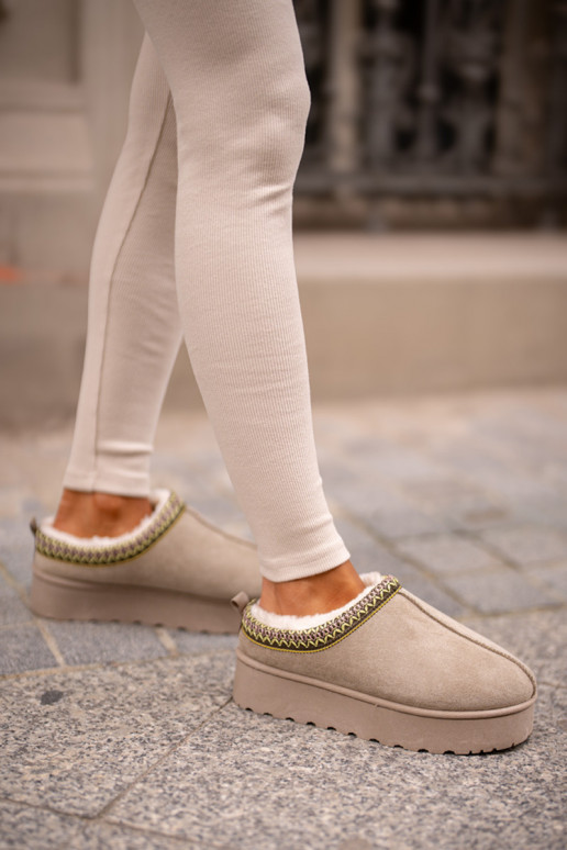 nööpidega lumesaapad Pealiste omad platvormiga voodriga karusnahaga Rohelist värvi Remenia