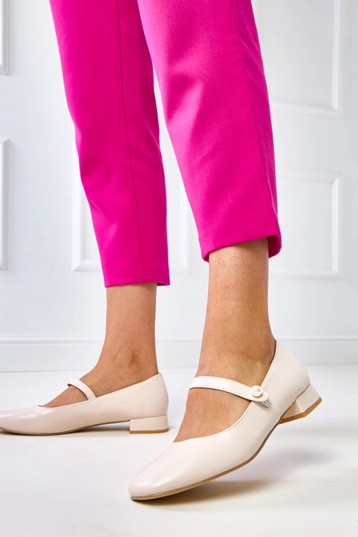 Liivakarva kingad kontsaga ja... Liivakarva kingad kontsaga ja...