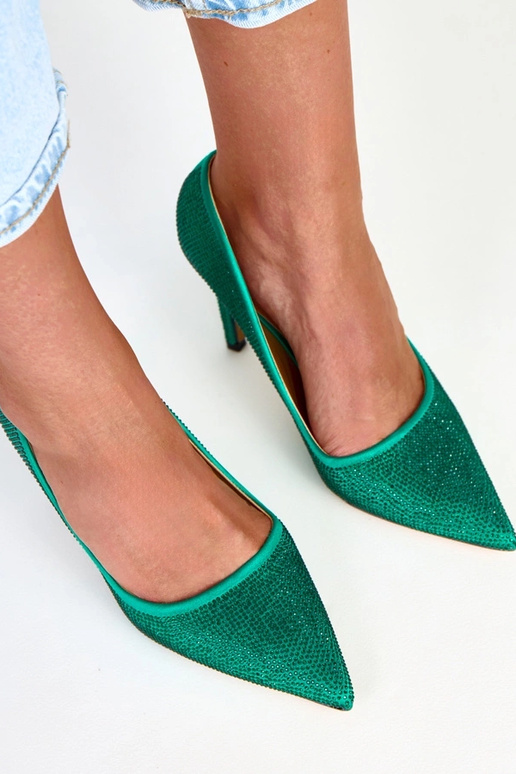 Rohelised satiinsed kõrged kingad... Rohelised satiinsed kõrged kingad...