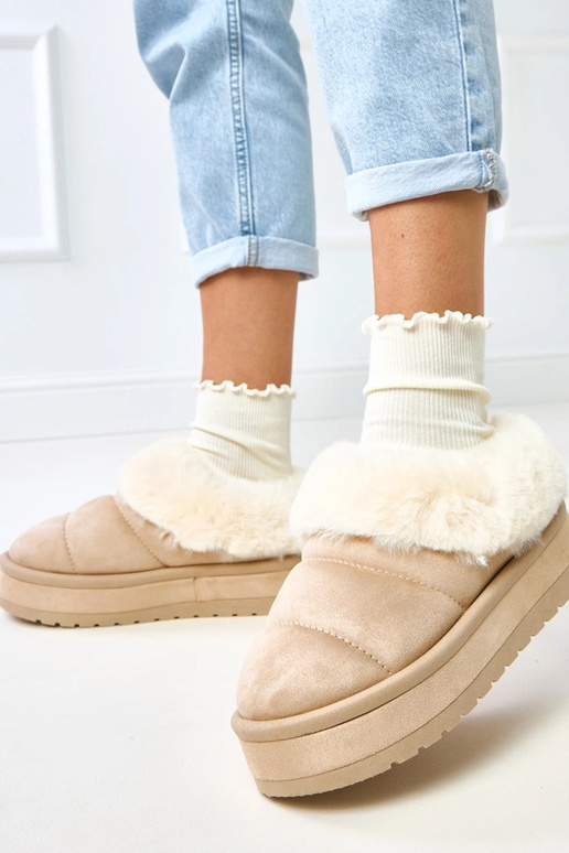 Liivased lühikesed talvejalanõud... Liivased lühikesed talvejalanõud...