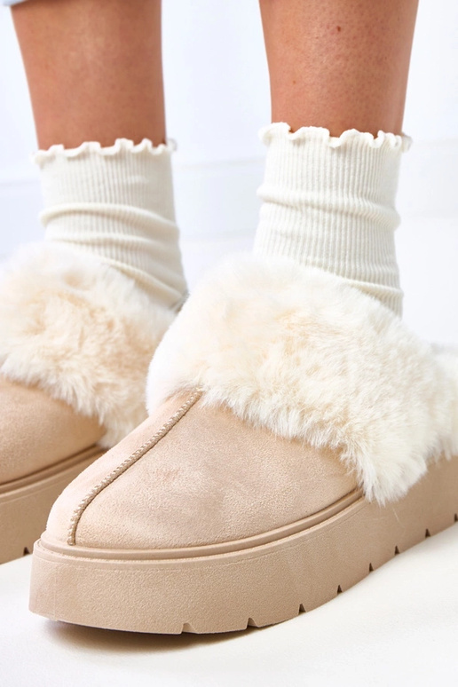 Liivased lühikesed talvejalanõud... Liivased lühikesed talvejalanõud...