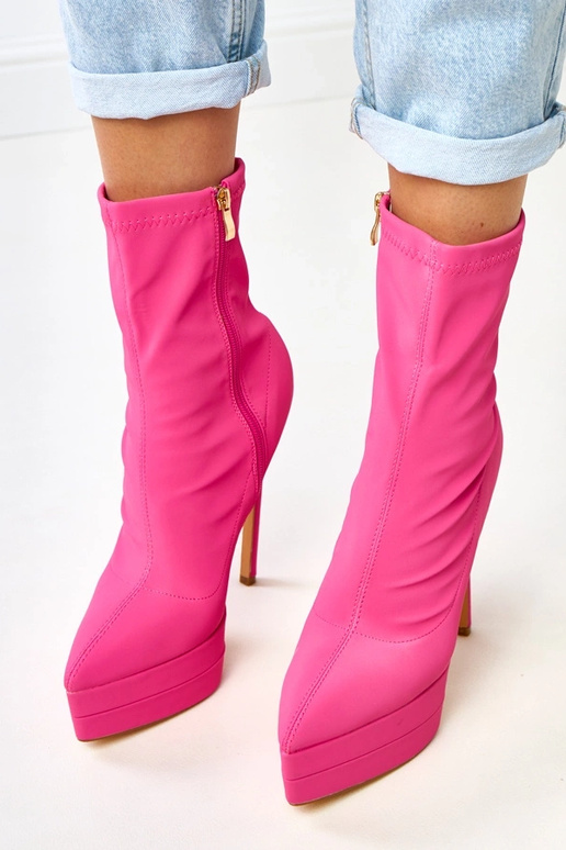 Roosad satiinist saapad kõrge... Roosad satiinist saapad kõrge...