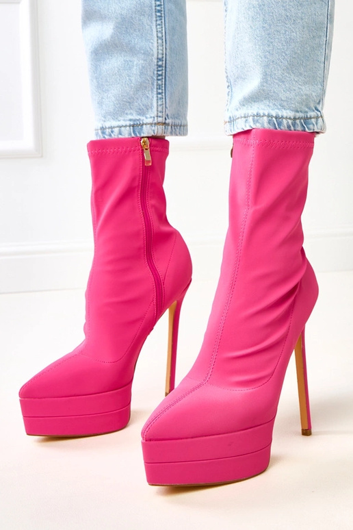 Roosad satiinist saapad kõrge... Roosad satiinist saapad kõrge...