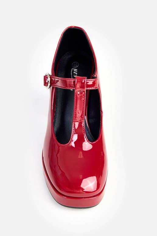 Bordo poolsaapad postamentkannaga... Bordo poolsaapad postamentkannaga...