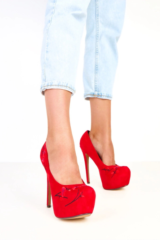 Punased kõrged kontsad platvormiga... Punased kõrged kontsad platvormiga...