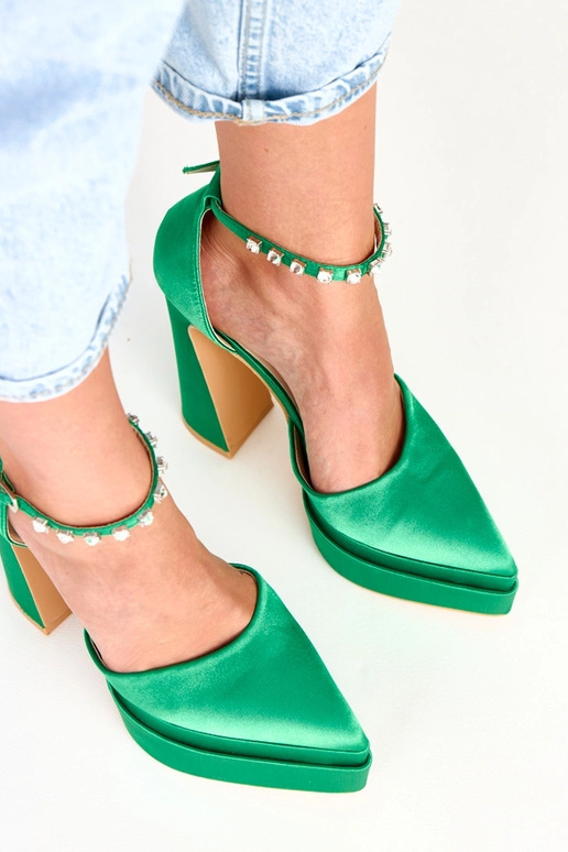 Rohelised kõrged kontsad platvormiga... Rohelised kõrged kontsad platvormiga...