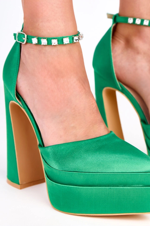 Rohelised kõrged kontsad platvormiga... Rohelised kõrged kontsad platvormiga...