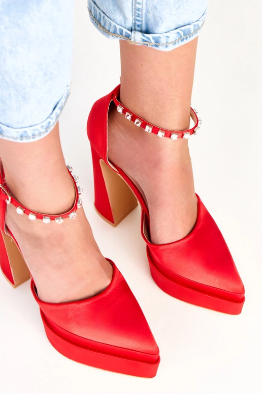 Punased kõrged kontsad platvormiga... Punased kõrged kontsad platvormiga...