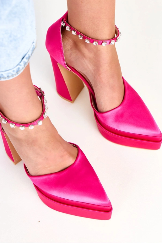 Roosad kõrged kontsad platvormiga... Roosad kõrged kontsad platvormiga...