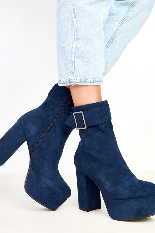 Tumedad sinised saapad platvormiga... Tumedad sinised saapad platvormiga...