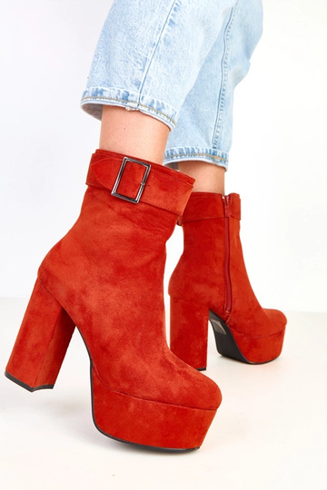 Oranžid saapad platvormiga...