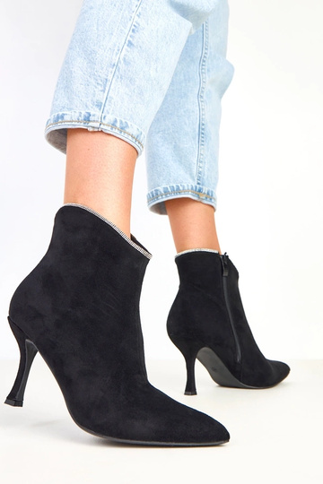 Silvia mustad naiste saapad... 2