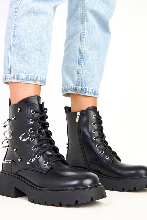 Ebony mustad saapad platvormil... Ebony mustad saapad platvormil...