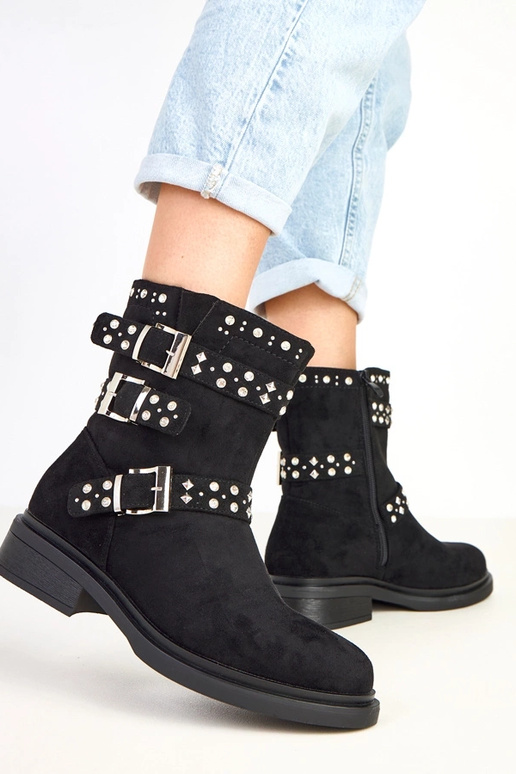 Mustad botased tsirkonite ja madala...