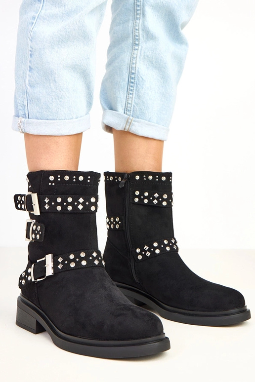 Mustad botased tsirkonite ja madala...